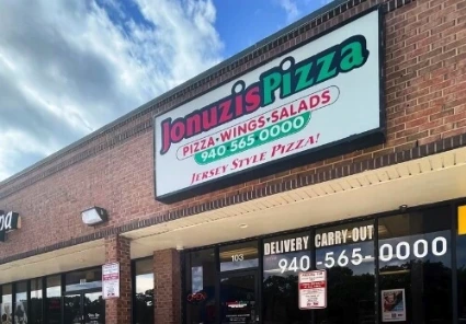 Jonuzi's Pizza