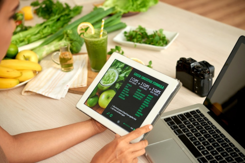 Restaurant Sustainability Practices with Smart Tools